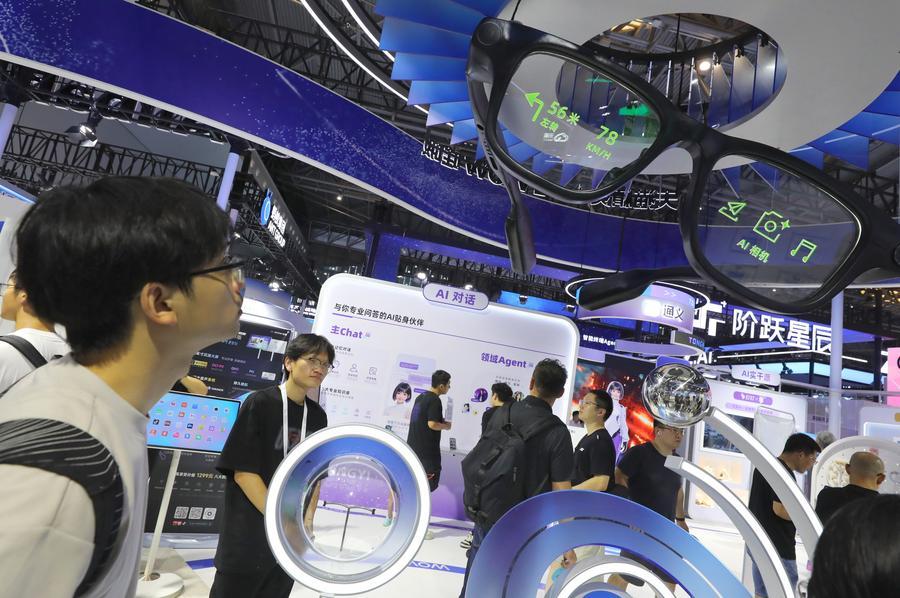 판도 뒤집는 인공지능...해외 자산운용사, AI 기반으로 對中 투자 전략 강화